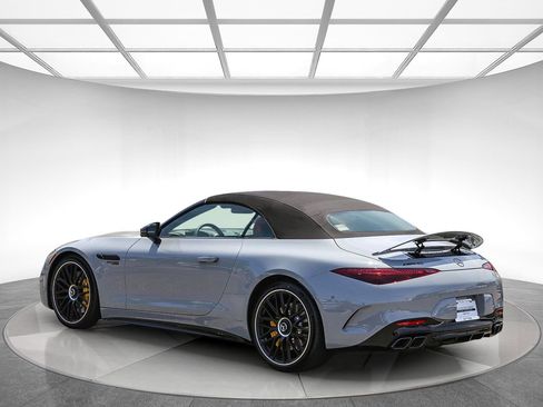 New 2026 Mercedes-Benz SL 55 AMG 4MATIC image 2