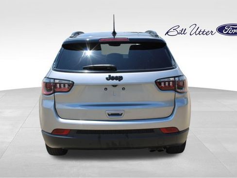 Used 2022 Jeep Compass Latitude w/ Sun and Sound Group FWD image 6