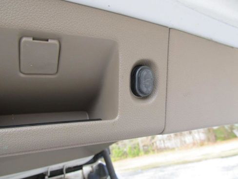 Used 2017 Chevrolet Tahoe LT image 36