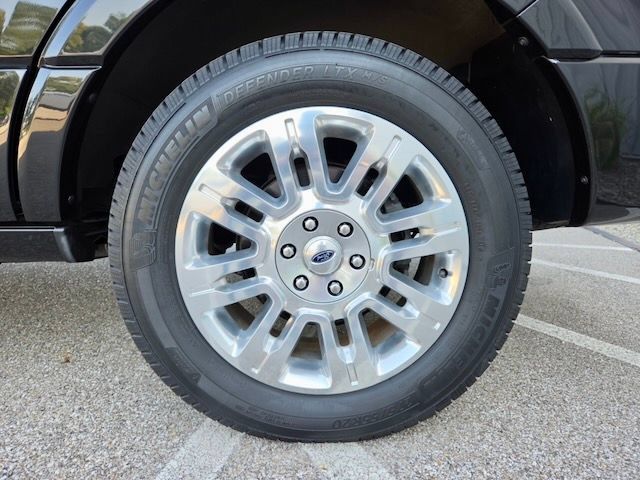 Used 2014 Ford Expedition Limited w/ Equipment Group 301A AWD/4WD image 34