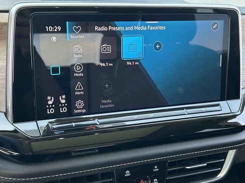 Used 2024 Volkswagen Atlas SE FWD image 13