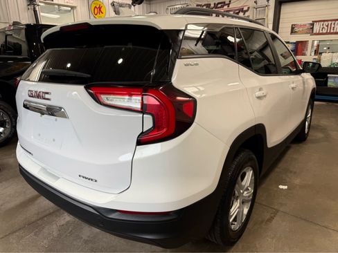 Used 2022 GMC Terrain SLE w/ Driver Convenience Package AWD/4WD image 6