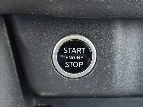 Used 2021 Nissan Rogue S FWD image 31