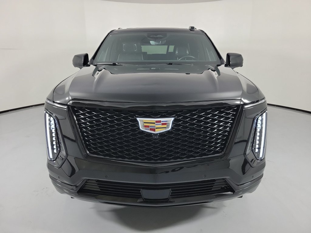 Used 2025 Cadillac Escalade Sport Platinum AWD/4WD image 2