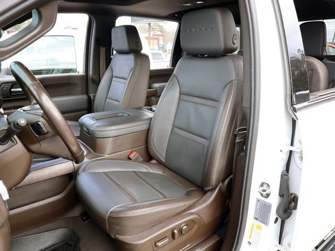 Used 2022 GMC Sierra 2500 Denali w/ Denali Ultimate Package image 14