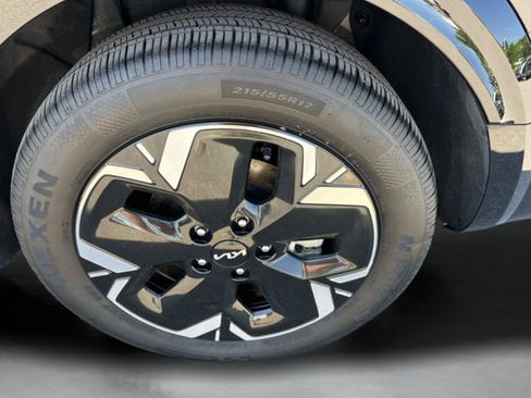 Used 2024 Kia Niro Wind FWD image 11