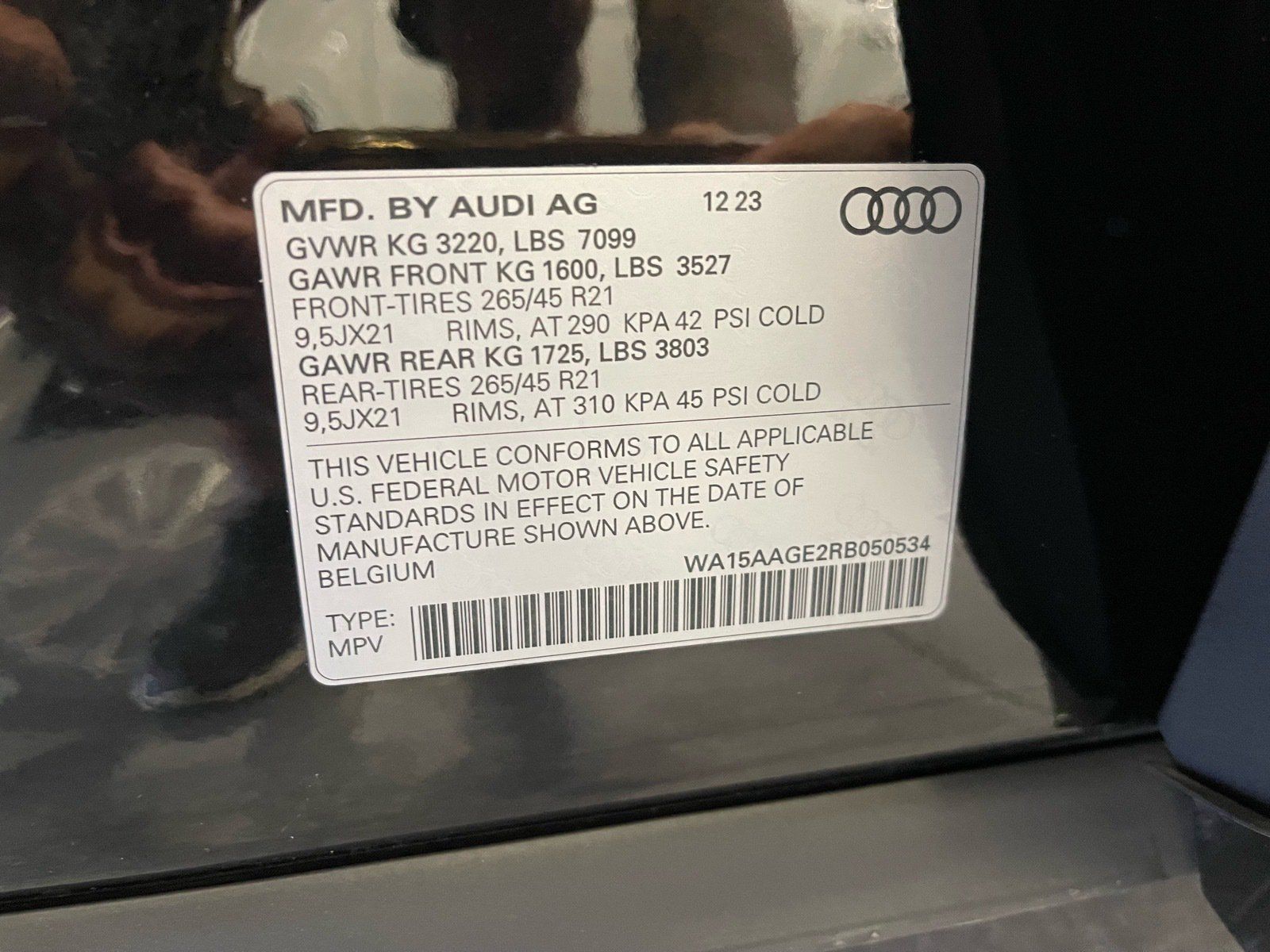 Used 2024 Audi Q8 e-tron Premium Plus w/ Premium Plus Package AWD/4WD image 18