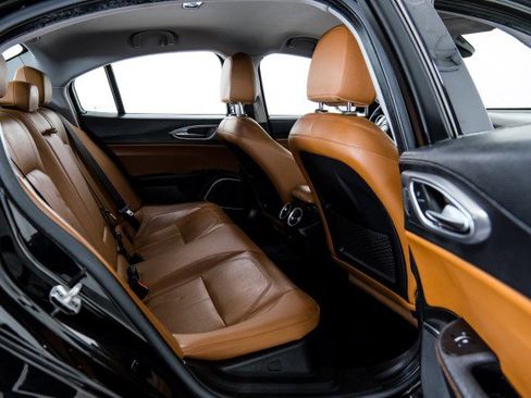 Used 2018 Alfa Romeo Giulia SPORT AWD DRIVER ASSIST DYNAMI image 34