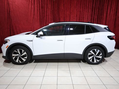 Used 2023 Volkswagen ID.4 Pro image 4