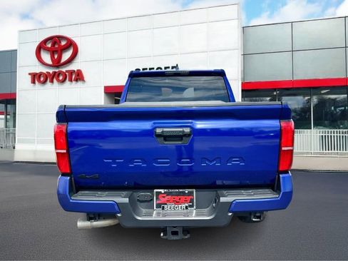 Used 2024 Toyota Tacoma TRD Off-Road image 4