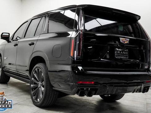 Used 2025 Cadillac Escalade V w/ LPO, Floor Liner Package AWD/4WD image 11