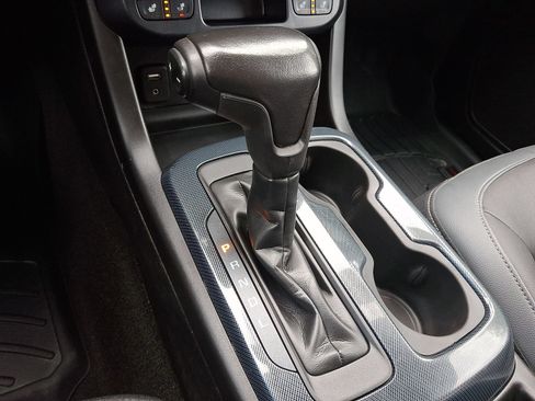 Used 2017 Chevrolet Colorado Z71 AWD/4WD image 15