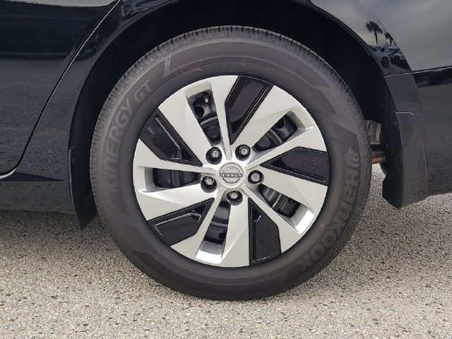 Used 2025 Nissan Altima 2.5 S FWD image 8