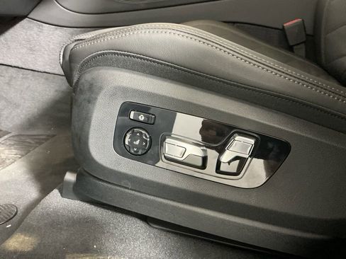 New 2026 BMW X5 xDrive40i w/ Executive Package image 20