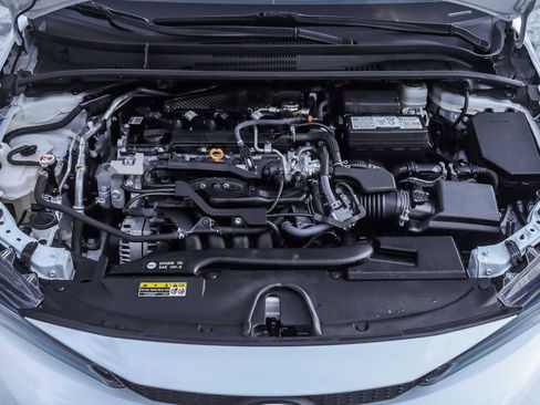 Certified 2025 Toyota Corolla LE image 28