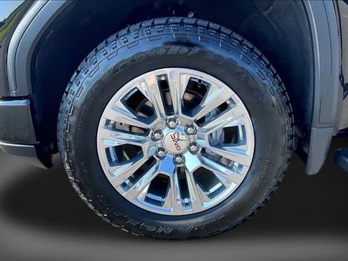 Used 2025 GMC Sierra 1500 Denali AWD/4WD image 8