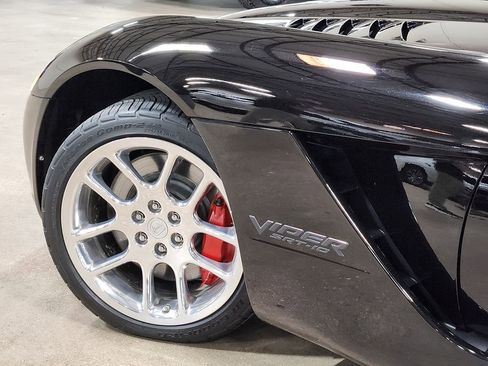 Used 2003 Dodge Viper SRT-10 RWD image 23