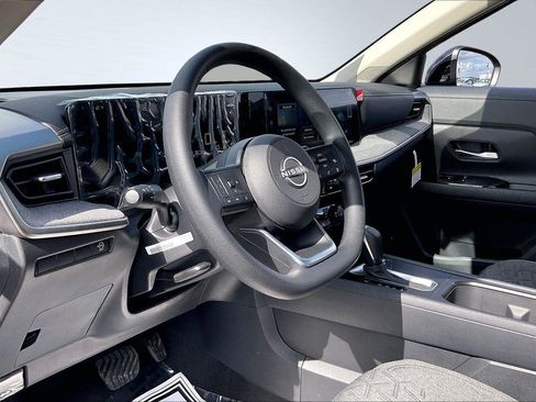 New 2026 Nissan Kicks SV FWD image 7
