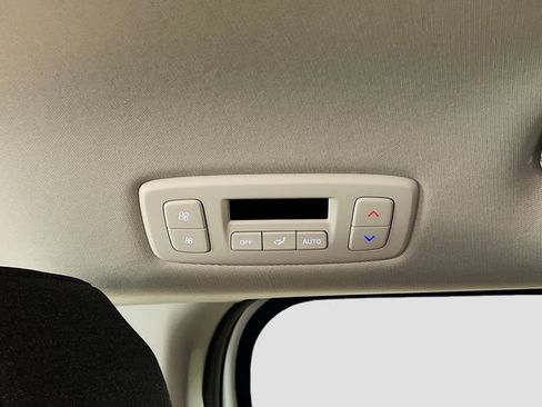 New 2026 Kia Carnival LX image 25