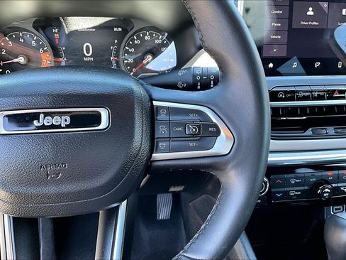 Used 2024 Jeep Compass Limited AWD/4WD image 12