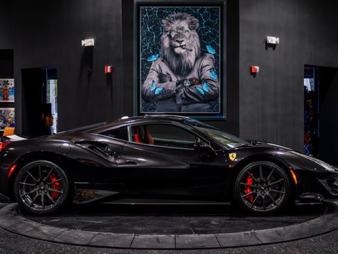 Used 2020 Ferrari 488 Pista Coupe RWD image 8
