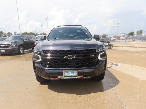 Used 2024 Chevrolet Suburban Z71 w/ Luxury Package AWD/4WD image 5