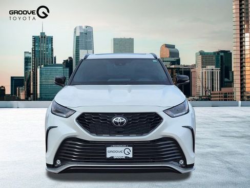 New 2026 Toyota Highlander XSE image 8