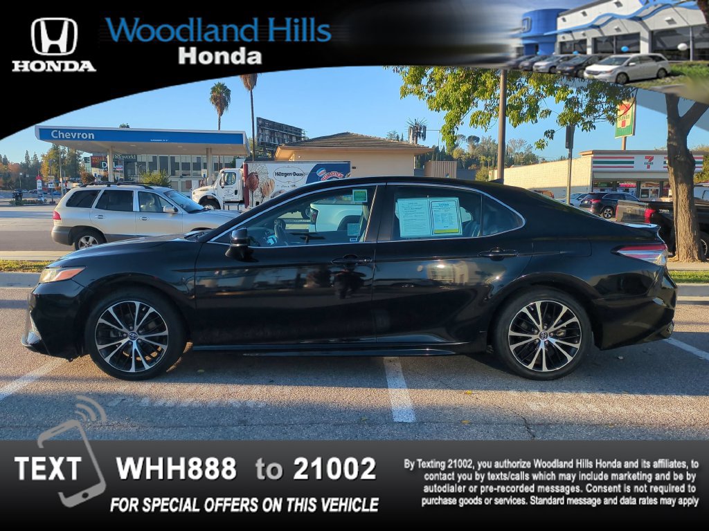 Used 2019 Toyota Camry SE w/ Carpet Mat Package FWD image 8