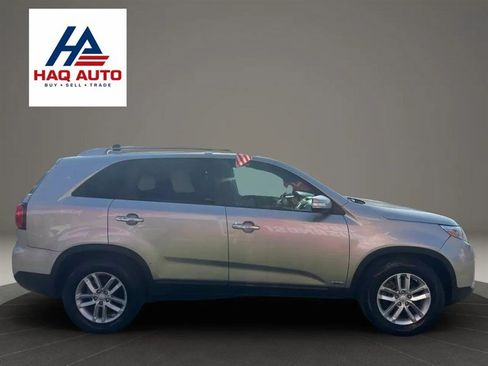 Used 2015 Kia Sorento LX AWD/4WD image 4