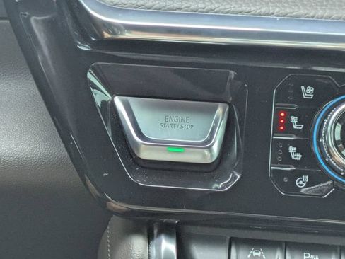 Used 2023 GMC Sierra 1500 Denali AWD/4WD image 32