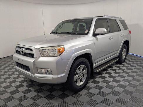 Used 2013 Toyota 4Runner SR5 image 1