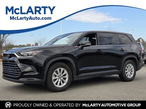 Used 2025 Toyota Grand Highlander AWD image 1