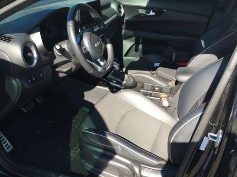 Used 2023 Kia Forte GT-Line w/ GT-Line Premium Package FWD image 4