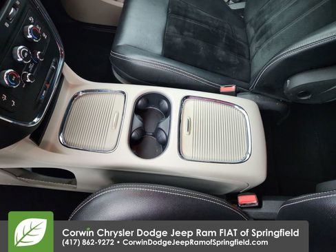 Certified 2017 Dodge Grand Caravan SXT image 29