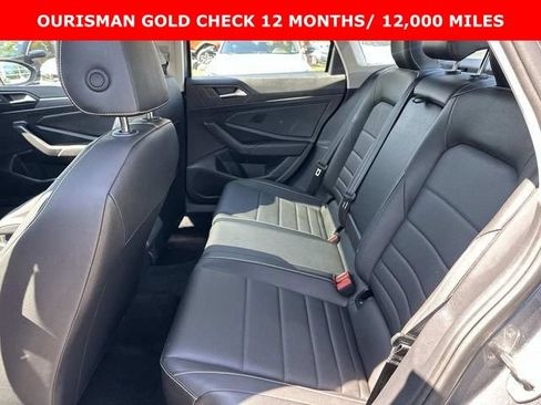 Used 2024 Volkswagen Jetta SE w/ Panoramic Sunroof Package FWD image 15