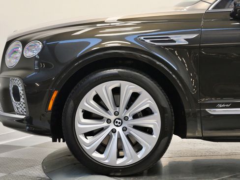 Used 2021 Bentley Bentayga Hybrid -Mulliner Driving Speci image 45