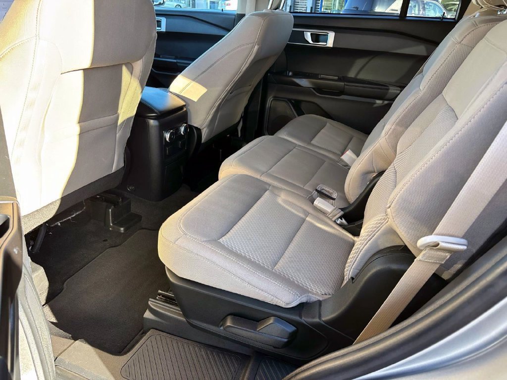 Used 2021 Ford Explorer 4WD image 8
