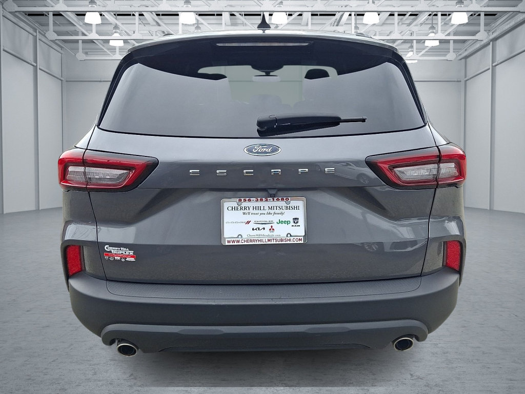 Used 2025 Ford Escape ST-Line FWD image 4