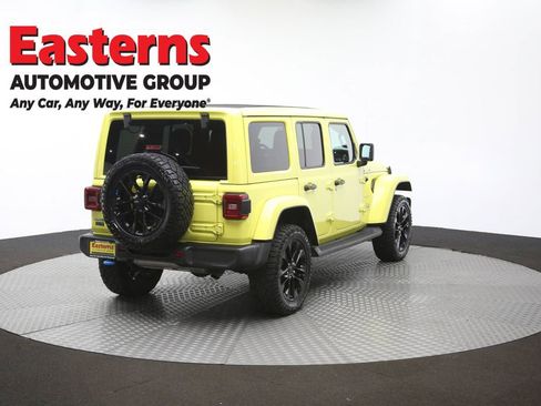 Used 2023 Jeep Wrangler Unlimited Sahara w/ Cold Weather Group image 37