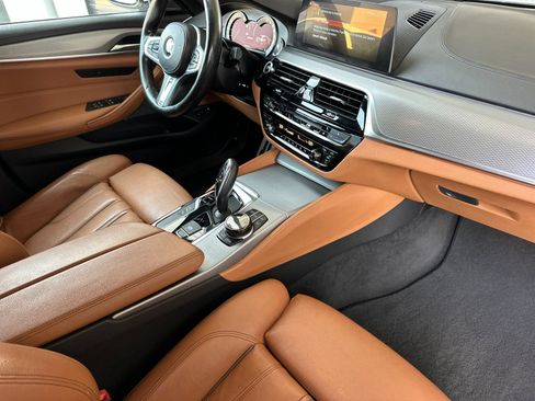 Used 2018 BMW 530e RWD image 16