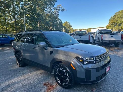 Used 2025 Hyundai Santa Fe SEL image 7