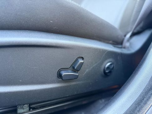 Used 2020 Dodge Charger SXT RWD image 19