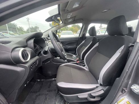 Used 2025 Nissan Versa S FWD image 16