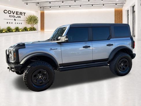 Used 2022 Ford Bronco Badlands w/ Sasquatch Package AWD/4WD image 5