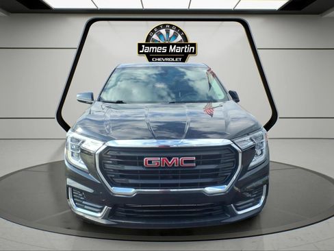 Used 2022 GMC Terrain SLE AWD/4WD image 2