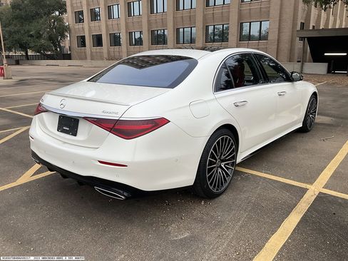 Used 2022 Mercedes-Benz S 580 4MATIC Sedan image 5