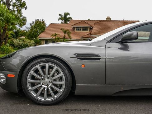 Used 2002 Aston Martin Vanquish RWD image 4