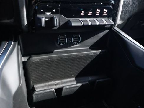 Used 2023 RAM 1500 Laramie AWD/4WD image 13