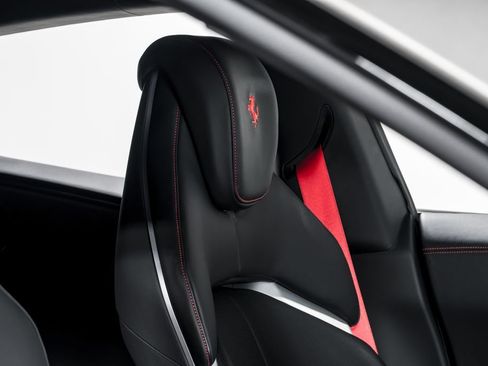 Used 2024 Ferrari Purosangue AWD/4WD image 34