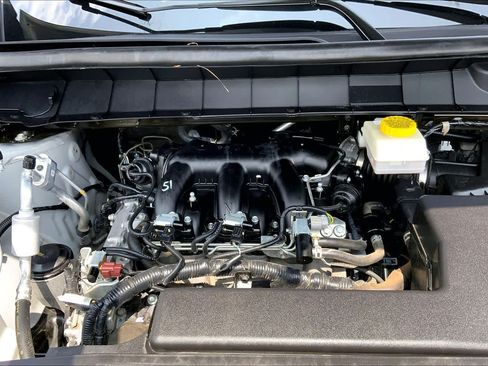 Used 2025 Nissan Pathfinder SL FWD image 31